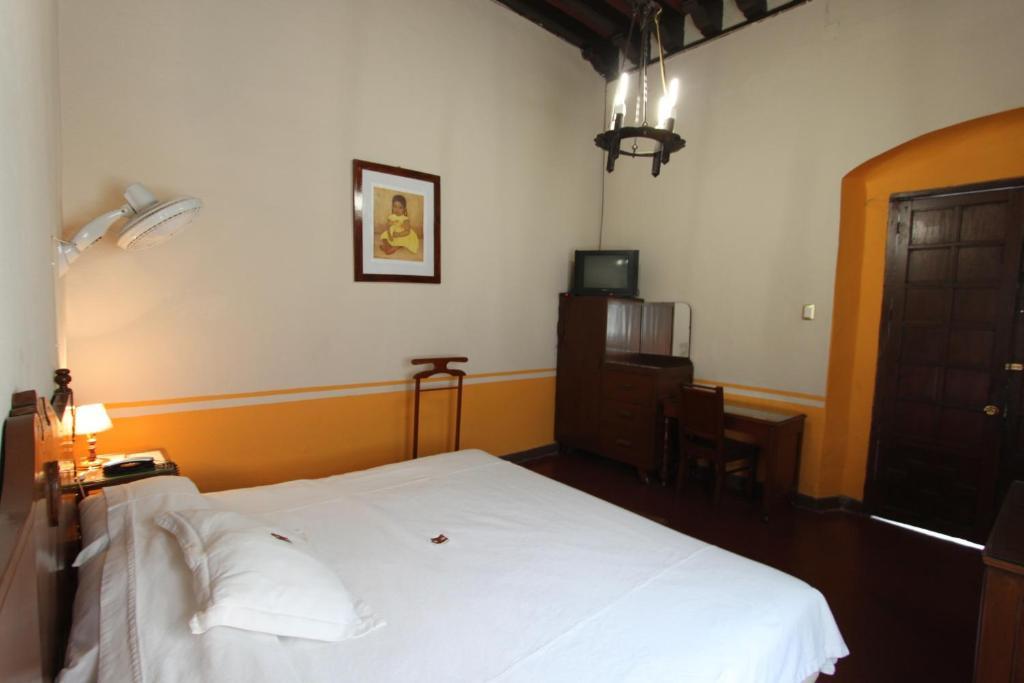 Hotel Monte Alban - Solo Adultos Oaxaca Room photo